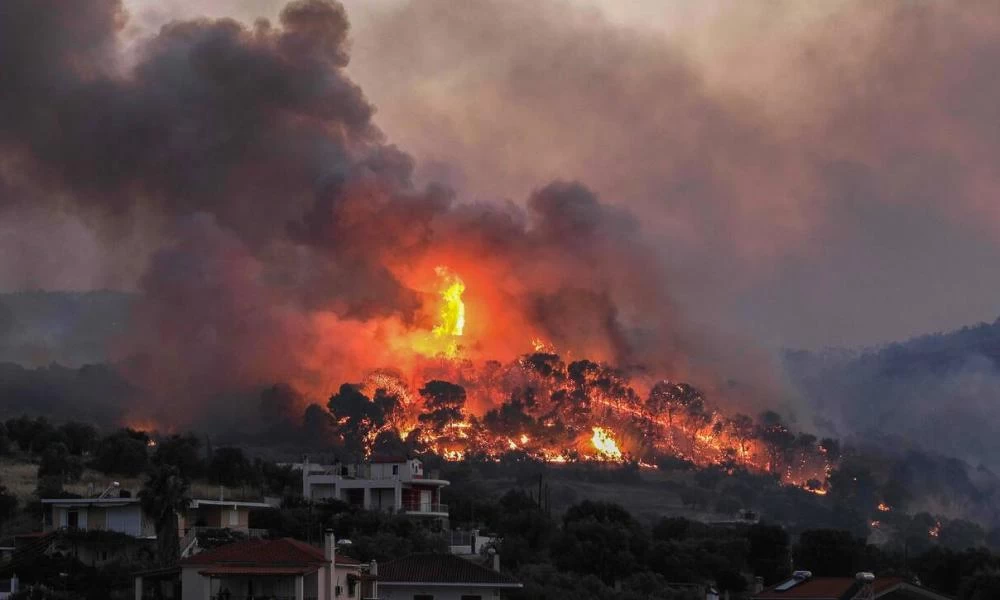 Εντολή για προληπτική εκκένωση του οικισμού Παπαγιαννέικα από την Πυροσβεστική